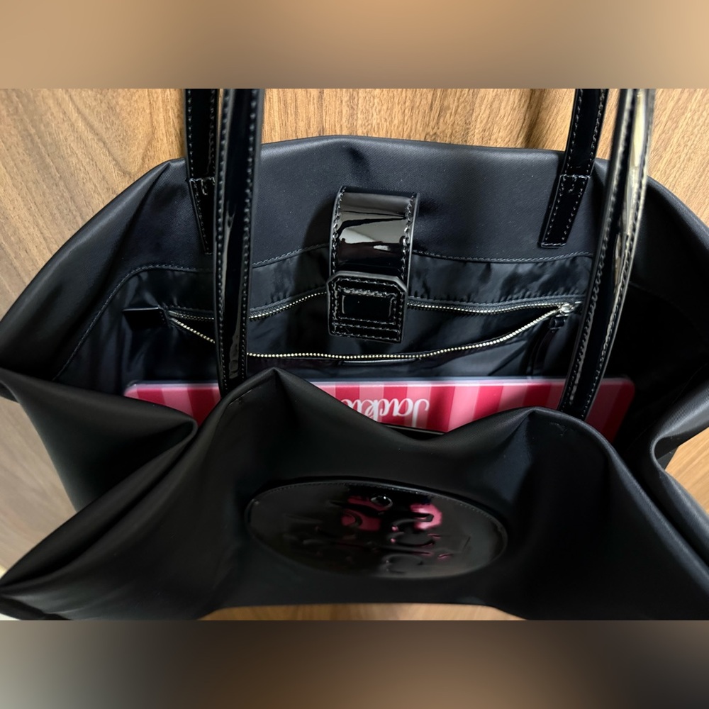 NWOT Tory Burch Ella patent tote - Picture 14 of 14